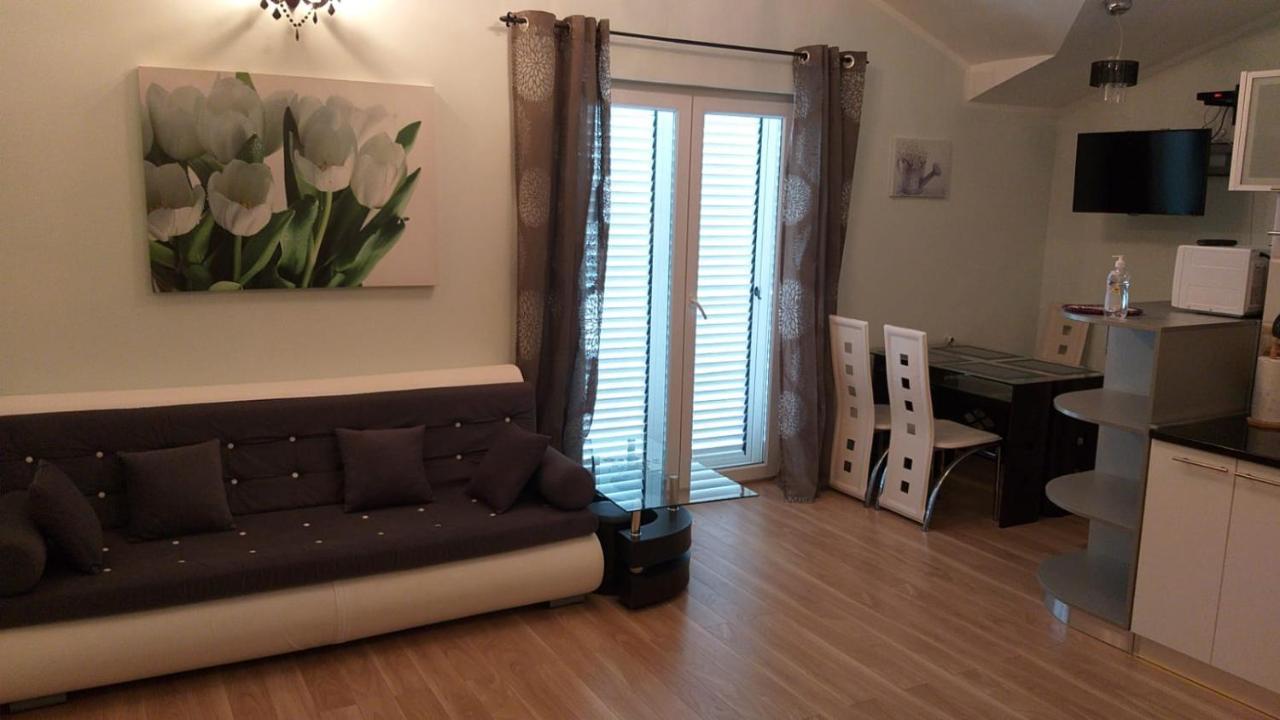 Villa, Pool And Relax For 12 Persons Kuti Exterior photo